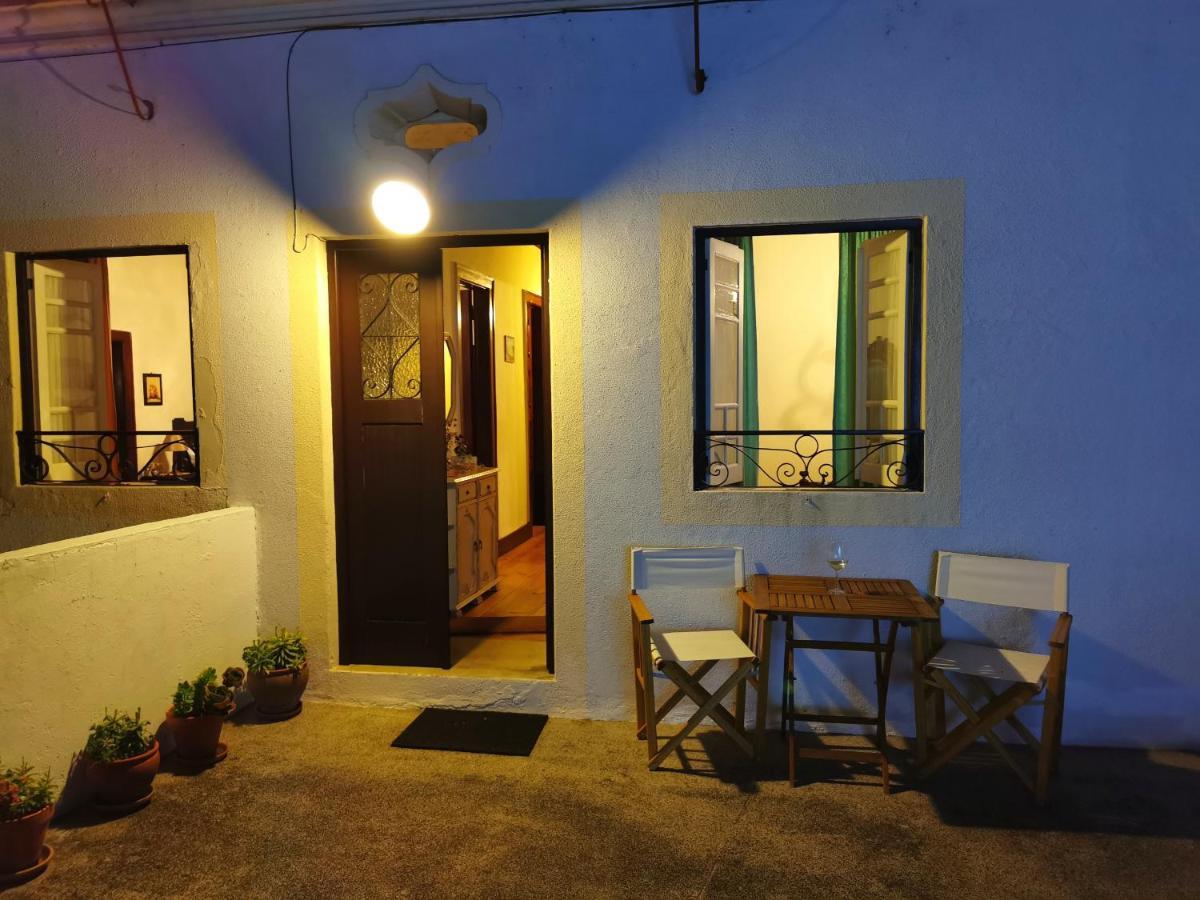 Casa Do Sr. Falcao Miranda do Corvo Exterior photo